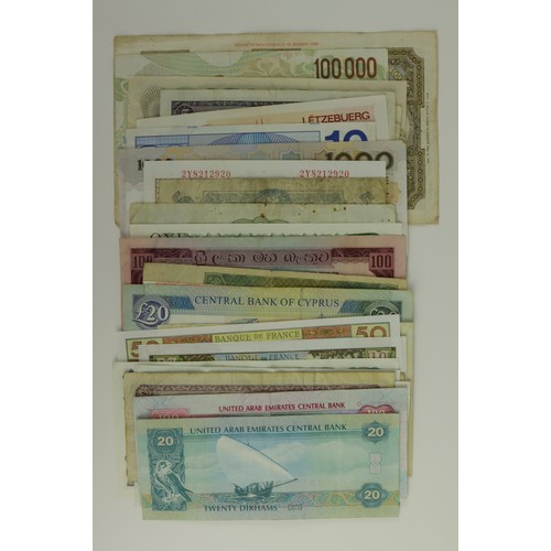 952 - World (31), a good group of world notes including Algeria 5 Francs dated 1917, Bahamas 4 Shillings, ... 