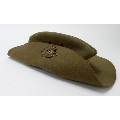 1218 - WW2 Jungle Slouch Hat, made in Australia, with unidentified Black Unit Patch on the cloth pagri.