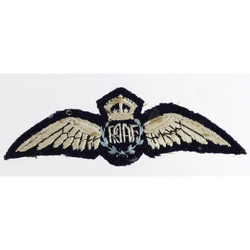 1233 - WW2 RAAF Australian Airforce cloth wings insignia.