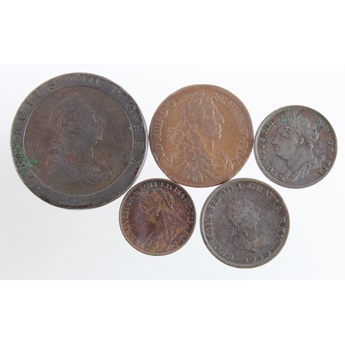 2333 - GB & France Copper (5): Penny 1797 Fine; Farthings: 1799 aVF, 1822 VF-GVF, 1901 nEF, and a French je... 