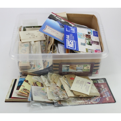 129 - Interesting mixed plastic tub of loose material in packets and on stockcards, New Zealand interest w... 