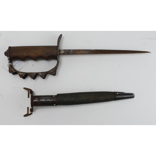 1642 - WW1 US 1917 US Fighting Knife.