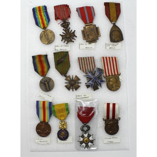 2402 - French and Belgian WW1 medals all original, plus a copy Pour le Merite. (13x medals)