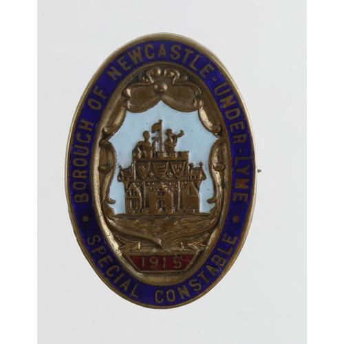 2552 - Police - WW1 Borough of Newcastle - under - Lyme Special Constable, 1915, brass & enamel badge - rar... 