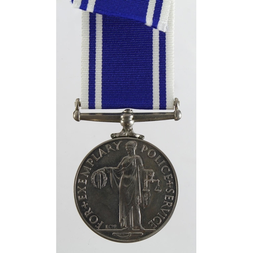 2562 - Police LSGC Medal QE2 (BR OMN) named Const Jack Cooper.