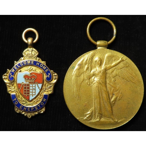 2660 - Tribute Medal - 9ct Gold and enamel 'Welcome Home to Chepstow' engraved 'Presented to R E Hughes in ... 