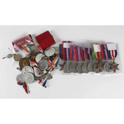 2676 - Various WW2 British medals inc F & G Star x1, Africa Star x1, 1939-45 Star x1, Defence Medal x1, War... 