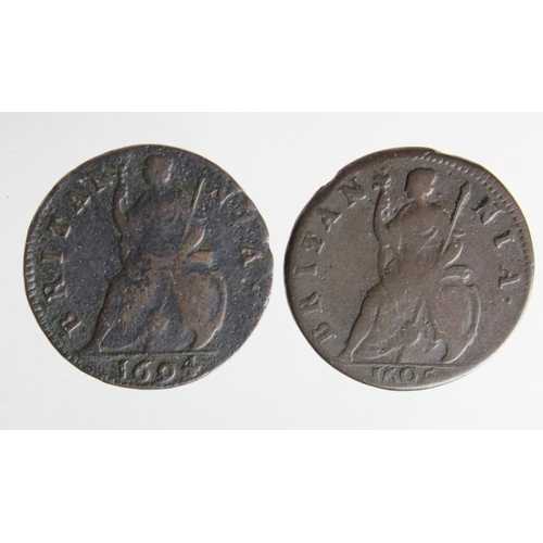 629 - Farthings (2): 1694 VG, and 1695 Fine.