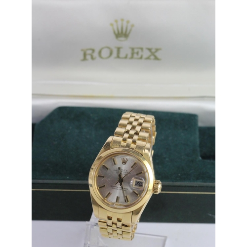 663 - Ladies 18ct Rolex Oyster Datejust. Model 6916/8. On a 18ct Rolex Jubilee bracelet. Watch working whe... 