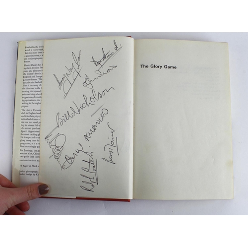 346 - Football autographs - book Hunter Davies 'The Glory Game' (1972) Tottenham Hotspur interest, with 21... 