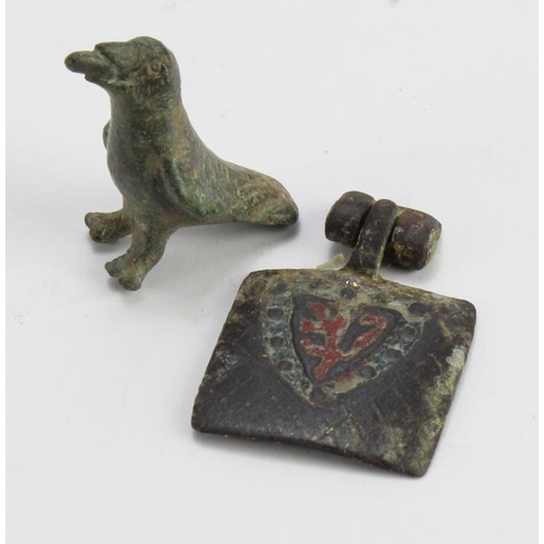 385 - Antiquity. A small ancient bronze bird, height 30mm approx., together with a mediaval square bronze ... 