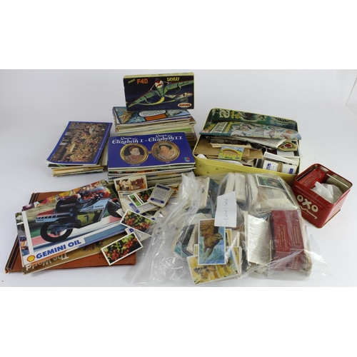 1270 - Vast collection in modern binders + slipcases, of Cigarette / Trade / Reprint / Brooke Bond Card set... 