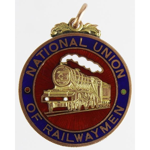 1371 - Railway related - National Union of Railwaymen 9ct. Gold & enamel medal 