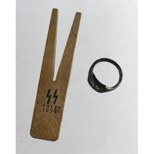 1747 - German nazi SS ring and clothes peg.