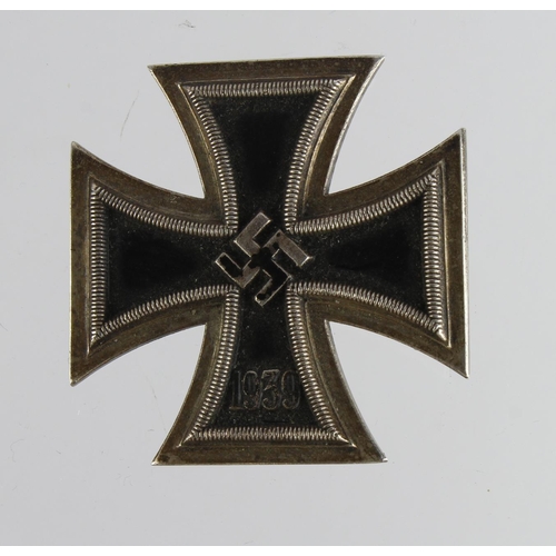 1842 - German WW2 Iron Cross 1st Class, pin maker marked '51'.