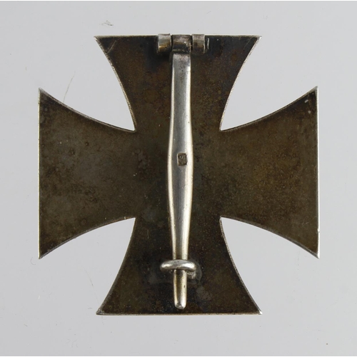 1842 - German WW2 Iron Cross 1st Class, pin maker marked '51'.