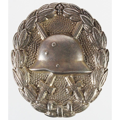 1855 - Imperial German Silver Wound Badge. Awarded for being wounded 3-4 times.