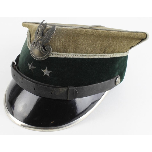 2163 - Polish WW2 ? Rogatywka visor cap for a Captain in the Polish Artillery. Officers name penned inside.