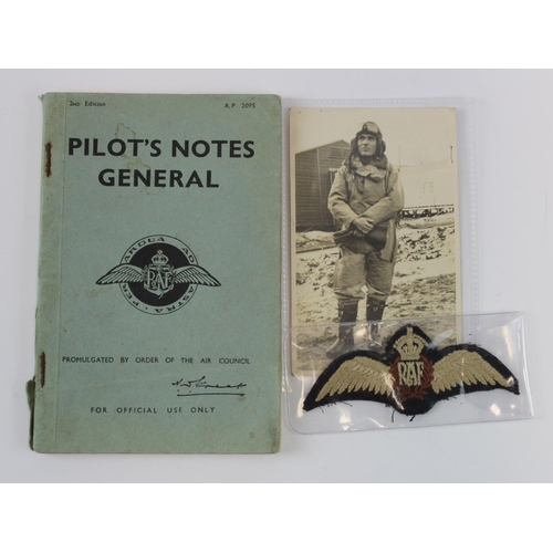 2197 - RAF WW2 original set of Kings crown pilots wings with pilots notes booklet dated April 1943 named to... 