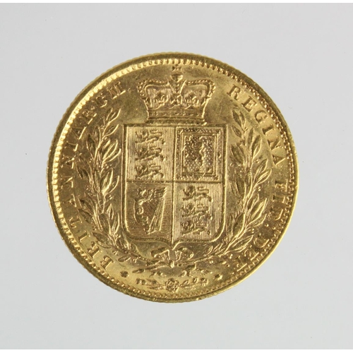 62 - Sovereign 1862 wide date, aVF