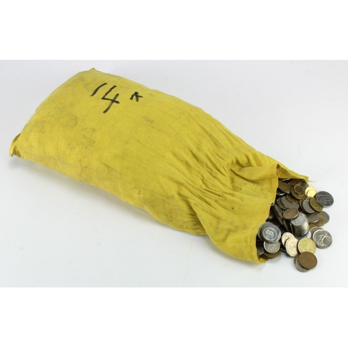 802 - World Coins 14KG