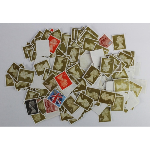 863 - GB - decimal NVI 1st class stamps (Lot A) various issues inc Machin Heads, regionals, emblems, etc b... 