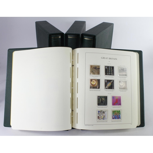 868 - GB - extensive um collection in GB Lighthouse Binders, 1967 to 2001. One album part filled duplicate... 