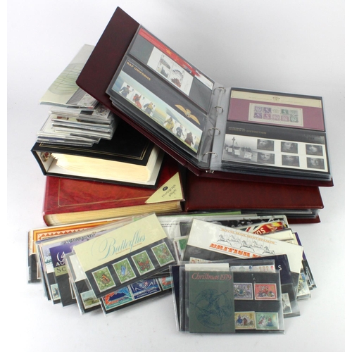 892 - GB - Presentation Pack collection in albums and loose, varied lot, circa 1970's to 2010. (Qty) Buyer... 