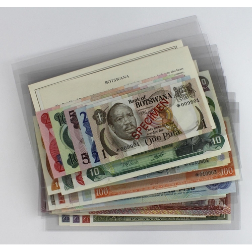 1047 - World (41), Official Franklin Mint Presentation Sets of Specimen Banknotes From Around The World, a ... 