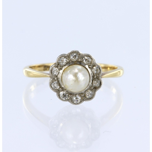 140 - 18ct yellow gold cluster ring set with a central 6mm pearl surrounded by ten mine cut diamonds, fing... 