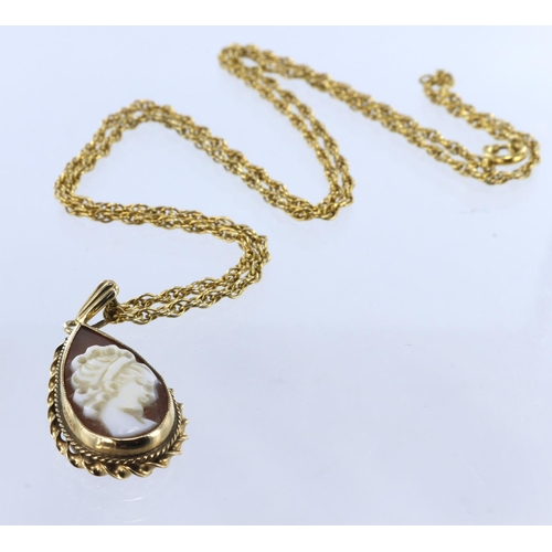 257 - 9ct yellow gold teardrop shaped cameo pendant measuring approx. 30mm x 15mm on a rope chain with bol... 