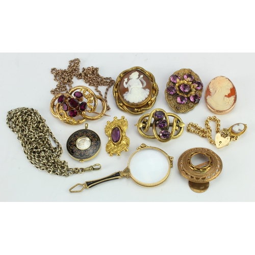 259 - Jewellery. A group of 9ct Gold and yellow metal jewellery pieces, including 9ct locket & chain, 9ct ... 