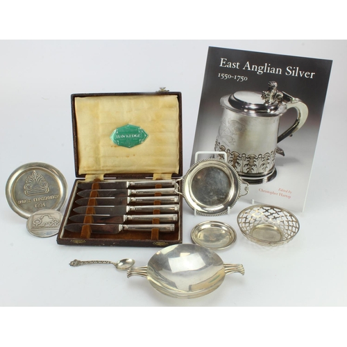 800 - Mixed Silver. A collection of various silver pieces, including a twin handled dish (hallmarked 'JBC&... 