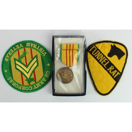 1064 - American Tunnel Rat Vietnam war patch, a Veterans Corporals badge & Vietnam medal as issued.