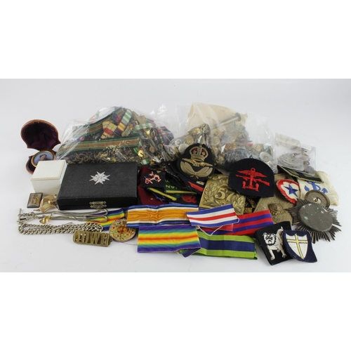 1163 - Crate of very mixed Badges / ribbons / cloth / buttons, etc etc. (Qty)