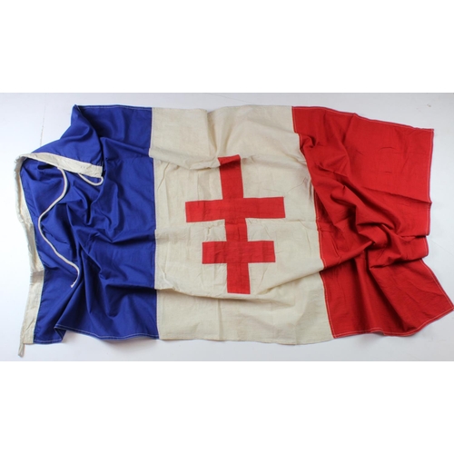 1195 - France a Free French WW2 style flag, London maker and stamped F.F.L 5 feet.