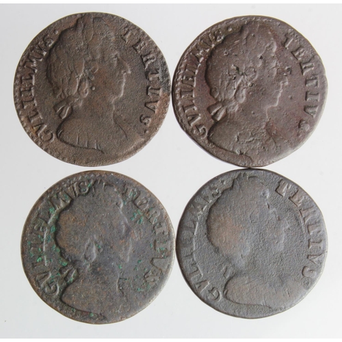 127 - Farthings (4) William III varieties: 1699 date in exergue, anomalous V in TERTIVS? VG; 1700 small T'... 