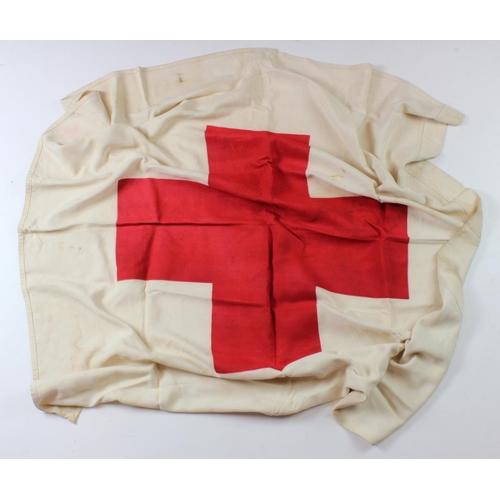 1792 - WW2 Red Cross 1st aid dressing station flag 3x3 feet unmarked.