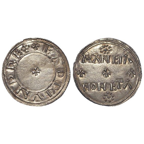 452 - Anglo-Saxon silver penny of Eadmund, 939-946 AD, Small Cross / Two Line type with rosettes above and... 