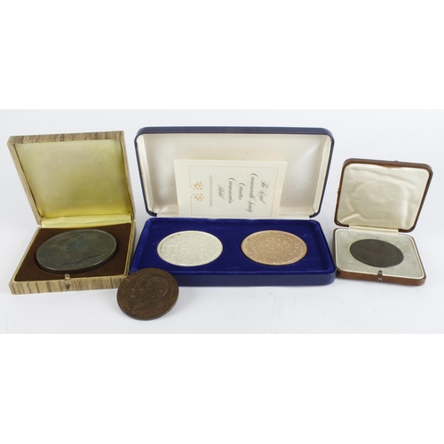 906 - British Commemorative Medals (5): Queen Victoria Diamond Jubilee 1897 large bronzed-pewter medal 'Th... 