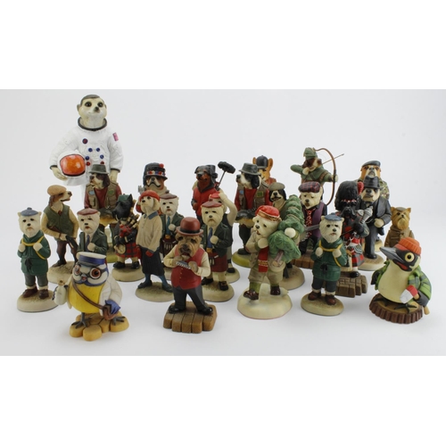 90 - Robert Harrop. A group of thirty figures, mostly from the Robert Harrop 'Doggie People' collection, ... 