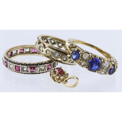 118 - Assortment of jewellery to include 9ct yellow gold synthetic sapphire and cz boat shaped ring. 9ct y... 