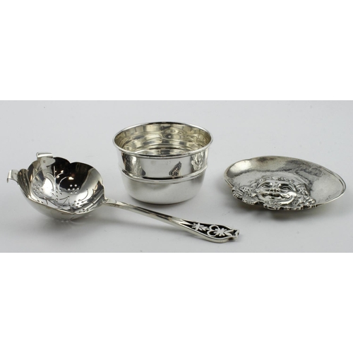 541 - Mixed lot of three silver items comprising a Cavalier dish hallmarked London,1895,  small bowl and t... 