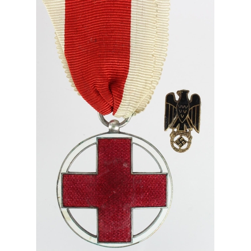 206 - German Nazi Red Cross Service Medal (eagle loose)