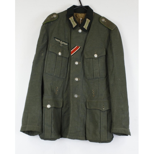 523 - WH Mountain Troops Tunic. Soldier 1942 Dated. Maker Marked. Sleeve insignia