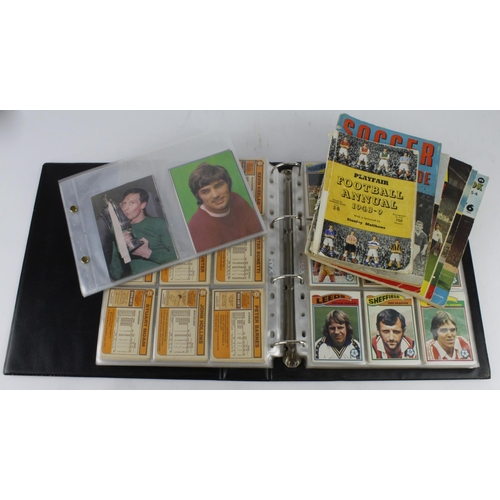 1240 - Football - black binder with a qty of Topps Gum Football odds 1978. D C Thomson Great Stars of Footb... 