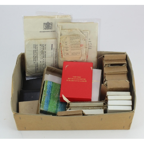 1577 - Selection of medal boxes and ephemera - WW1, WW2 and modern (includes named boxes with units for WW1... 