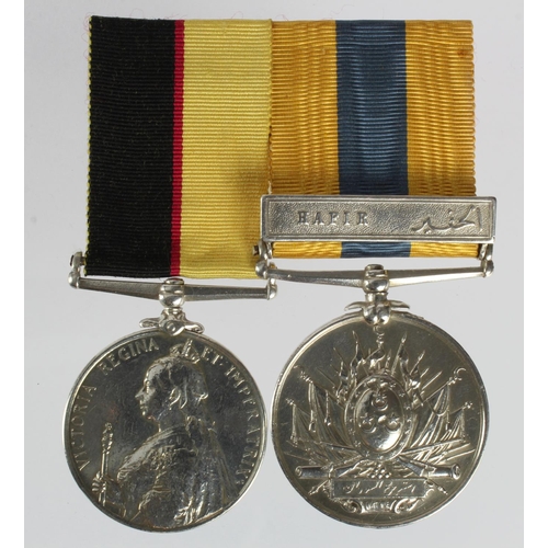 1634 - Queens Sudan Medal 1899 named (3205 Pte W Farrow 1/N.Staff R) with unnamed silver Khedive's Sudan Me... 