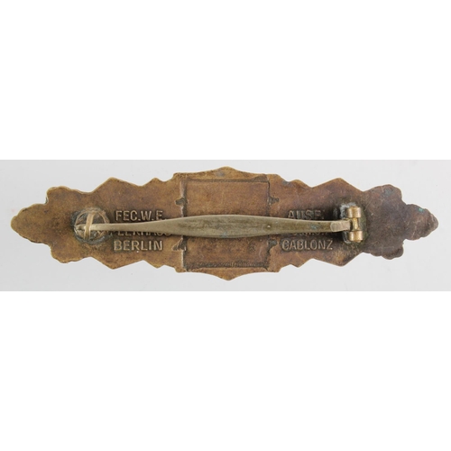 1696 - German Close combat clasp in bronze, Peekhaus maker marked.