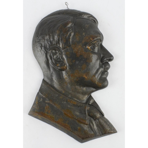 1713 - German Hitler head wall plaque.